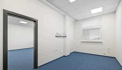 Na predaj komerčné, 32 m², Bratislava-Nové Mesto, Vajnorská