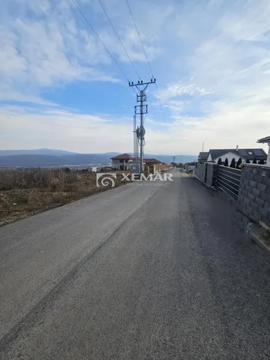 Na predaj pozemok, 861 m², Badín