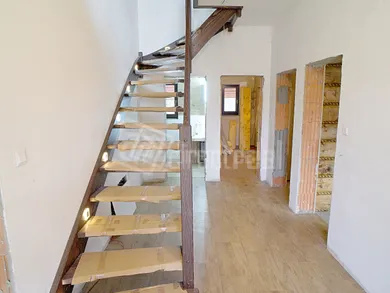Na predaj dom, 350 m², Bobrovník, Tvarožná