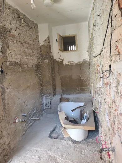 Na predaj 5-izbový dom, 246 m², Salka