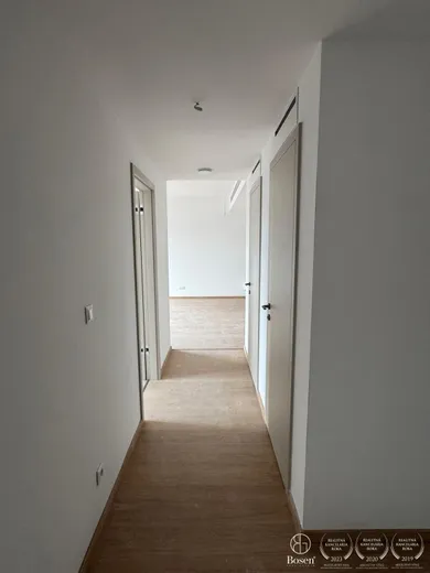 Na predaj 3-izbový byt, 59 m², Bratislava-Ružinov, Plátenícka
