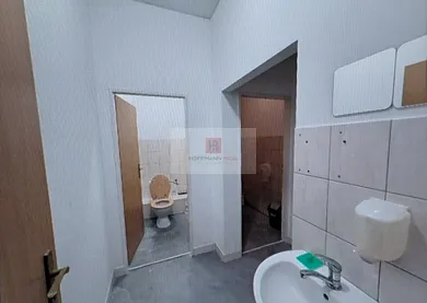 Na prenájom komerčné, 226 m², Bratislava-Nové Mesto, Stará Vajnorská