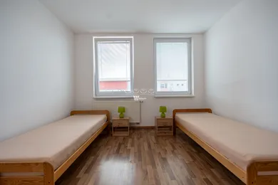 Mieszkania na wynajem, 4-pokojowe, Žilina · €1050