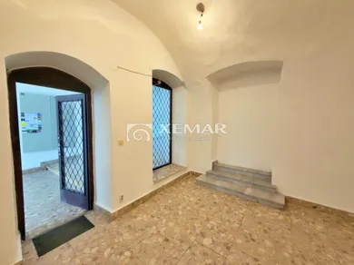 Na prenájom komerčné, 80 m², Banská Bystrica