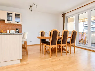 Na prenájom 3-izbový byt, 93 m², Bratislava-Podunajské Biskupice