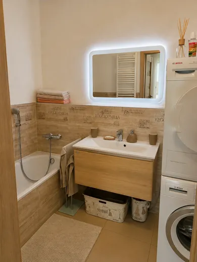 Na prenájom 2-izbový byt, 48 m², Bratislava-Rača