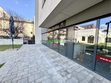 Комерційні приміщення на продаж, Košice-Staré Mesto · €285 000