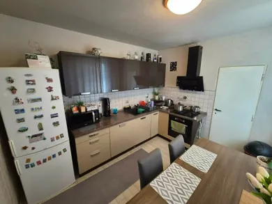 Byty na predaj 3-izbový, Nové Zámky · €128 000