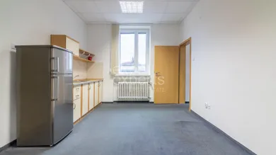Komerčné priestory na prenájom, Bratislava-Staré Mesto · €620