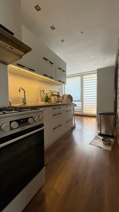 Na predaj 3-izbový byt, 69 m², Levice
