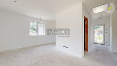 Na predaj dom, 82 m², Bellova Ves