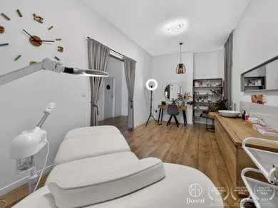 Na prenájom komerčné, 76 m², Lučenec, Továrenská