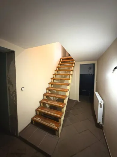 Na predaj 6-izbový dom, 220 m², Nitra, Metodova