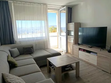 Квартиры на продажу, 3-комнатные, Košice-Dargovských hrdinov · €204 000