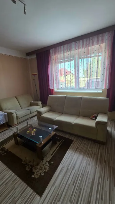 Na predaj dom, 370 m², Topoľníky, Hviezdna