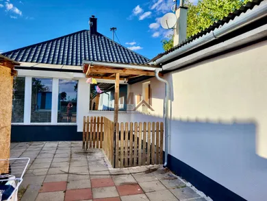 Eladó házak, Šurany · €212 500