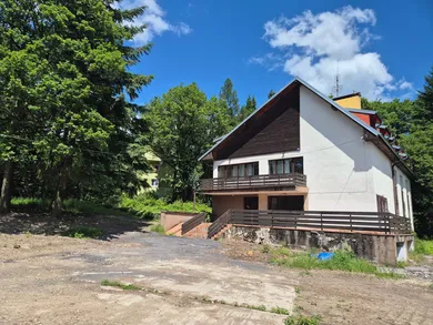 Na predaj rekreačný dom, 599 m², Modra, Harmónia