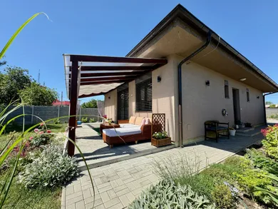 Na predaj 4-izbový dom, 106 m², Mostová, Mostova