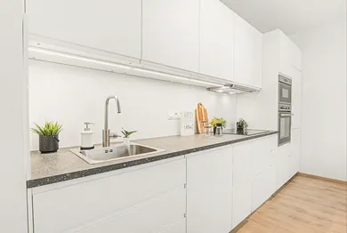 Na prenájom 3-izbový byt, 60 m², Bratislava-Ružinov, Bajkalská