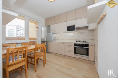 Byty na prenájom 3-izbový, Bratislava-Petržalka · €750
