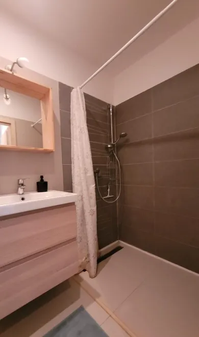 Na prenájom 2-izbový byt, 62 m², Bratislava-Nové Mesto, Teplická