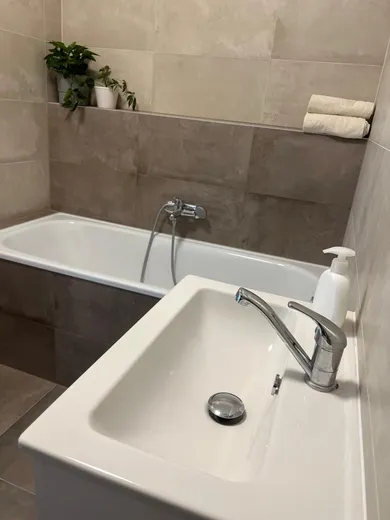 Na prenájom 2-izbový byt, 56 m², Pezinok, Dona Sandtnera