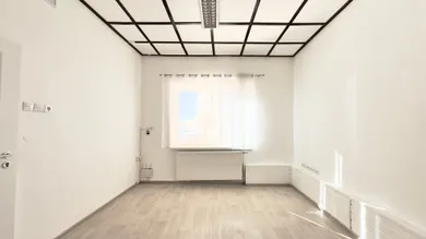 Na prenájom komerčné, 15 m², Trnava, Trnava / Jerichova
