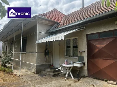 Na predaj dom, 150 m², Moča
