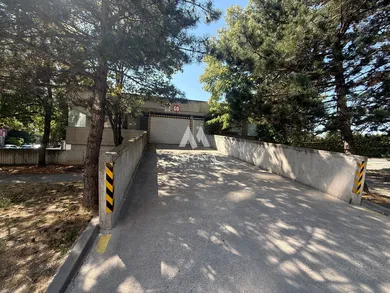 Na predaj objekt, 15 m², Bratislava-Petržalka, Betliarska