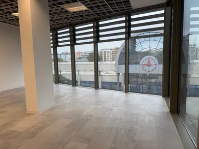 Na prenájom objekt, 72 m², Bratislava-Petržalka, Kopčianska