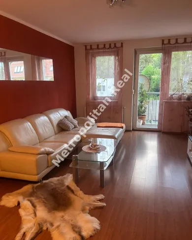 Mieszkania na wynajem, 2-pokojowe, Bratislava-Dúbravka · €720