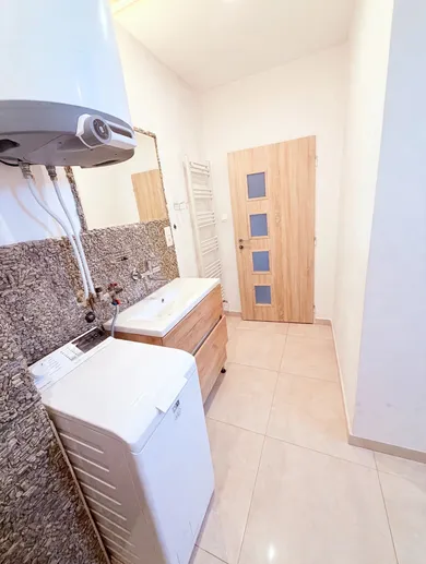 Na prenájom 4-izbový dom, 176 m², Plavecký Mikuláš