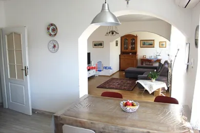Na predaj 5-izbový byt, 183 m², Pezinok, Silvánová