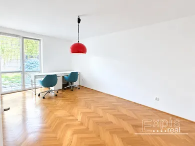Na prenájom 3-izbový dom, 120 m², Bratislava-Ružinov, Teslova