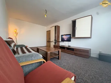 Na prenájom 2-izbový byt, 67 m², Levice