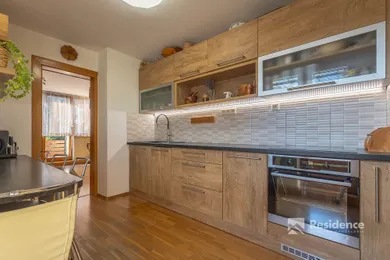 Na predaj 3-izbový byt, 74 m², Liptovský Mikuláš, Pod Sitieňom
