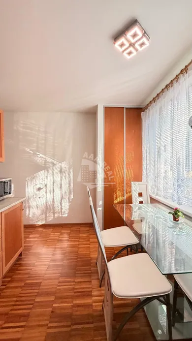 Na prenájom 2-izbový byt, 56 m², Zvolen