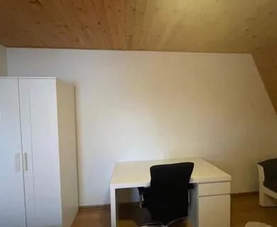 Na prenájom 2-izbový byt, 35 m², Bratislava-Ružinov, Hrachová