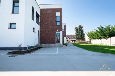 Na predaj 3-izbový byt, 77 m², Šamorín, Nová