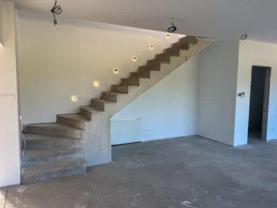 Na predaj 5-izbový dom, 175 m², Žilina, Pod Laščeky