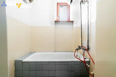 Na predaj 1-izbový byt, 48 m², Banská Bystrica, Hronské Predmestie
