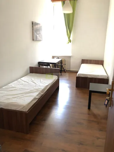 Na prenájom 1-izbový byt, 10 m², Bratislava-Staré Mesto, Radlinského