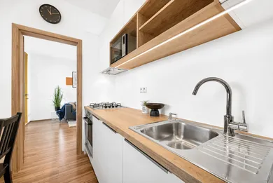 Na prenájom 1-izbový byt, 36 m², Bratislava-Dúbravka, Ľuda Zúbka