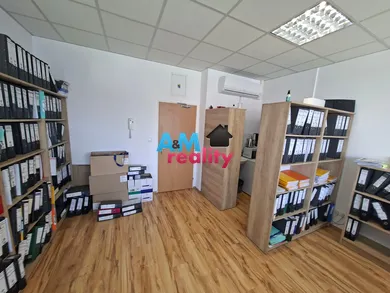 Na prenájom objekt, 37 m², Trenčín, Soblahovská