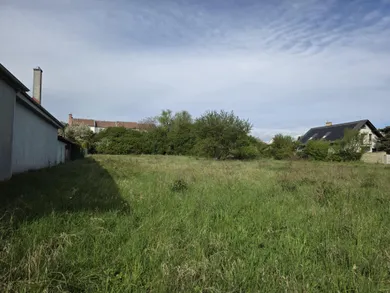 Na predaj pozemok, Budmerice