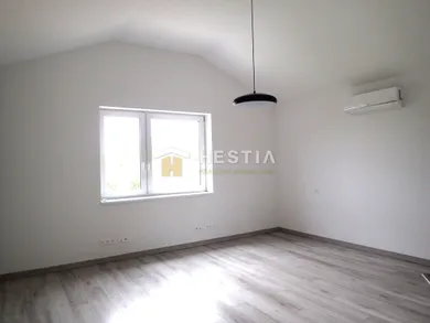 Na prenájom 3-izbový dom, 263 m², Borský Mikuláš