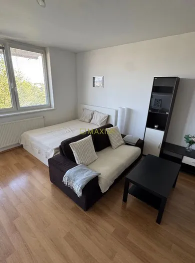 Na predaj 1-izbový byt, 38 m², Bratislava-Nové Mesto, Tomášikova
