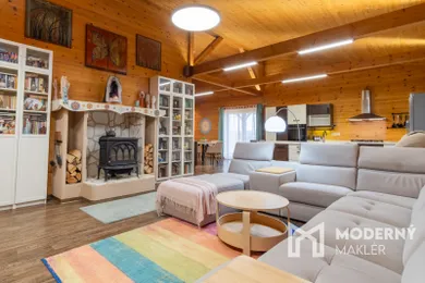Na predaj 5-izbový dom, 203 m², Poprad