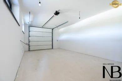 Na predaj 5-izbový dom, 202 m², Trenčín, Kubranská