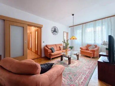 Mieszkania na wynajem, 3-pokojowe, Košice-Západ · €750